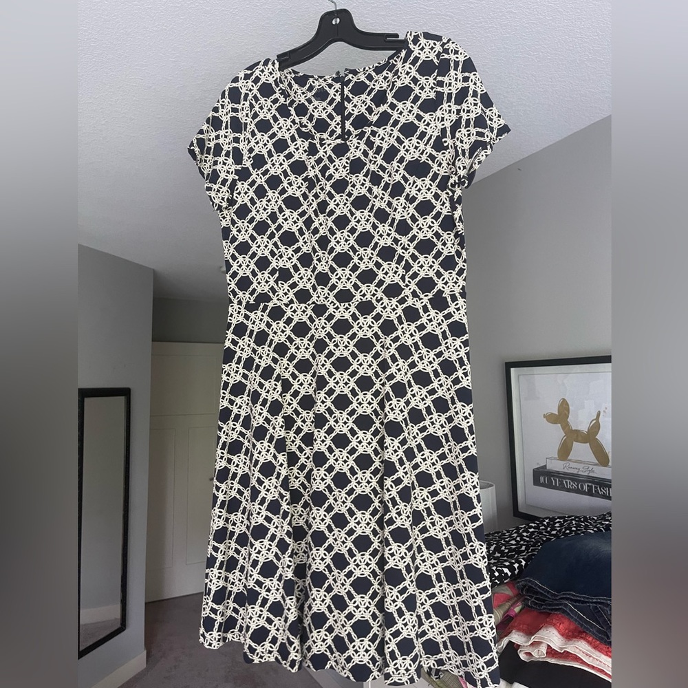 Perfect work or summer day party dress